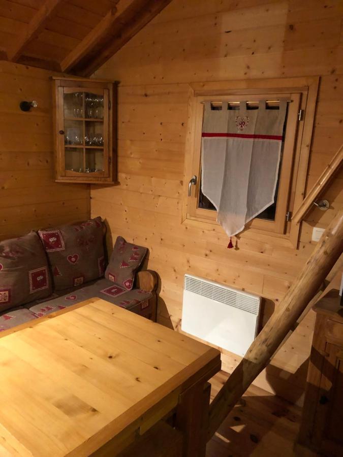 La Cabane A L'Oree Des Bornes Evires Luaran gambar